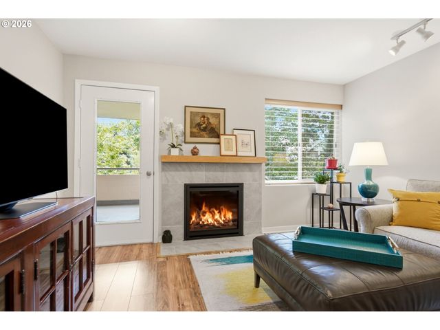 6625 W Burnside Rd 226, Portland, OR 97210