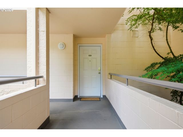 6625 W Burnside Rd 226, Portland, OR 97210