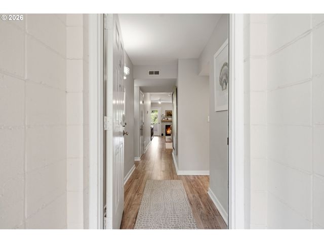 6625 W Burnside Rd 226, Portland, OR 97210