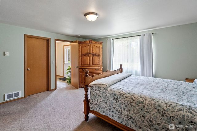 1704 197th Avenue SW, Lakebay, WA 98349