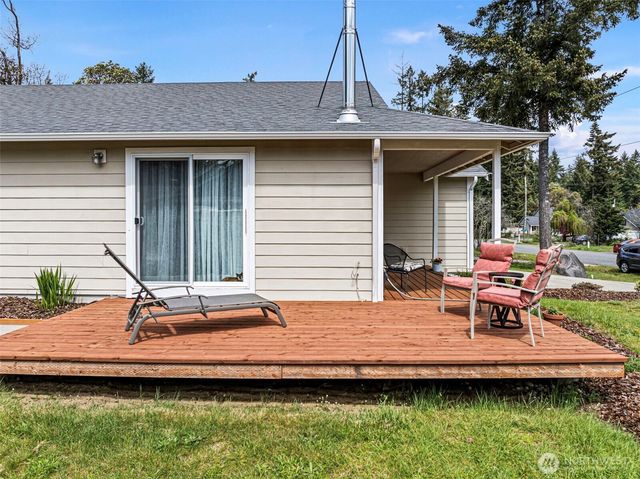 1704 197th Avenue SW, Lakebay, WA 98349