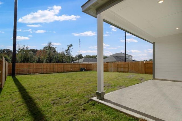 127 Daylight Crest Drive, Crosby, TX 77532