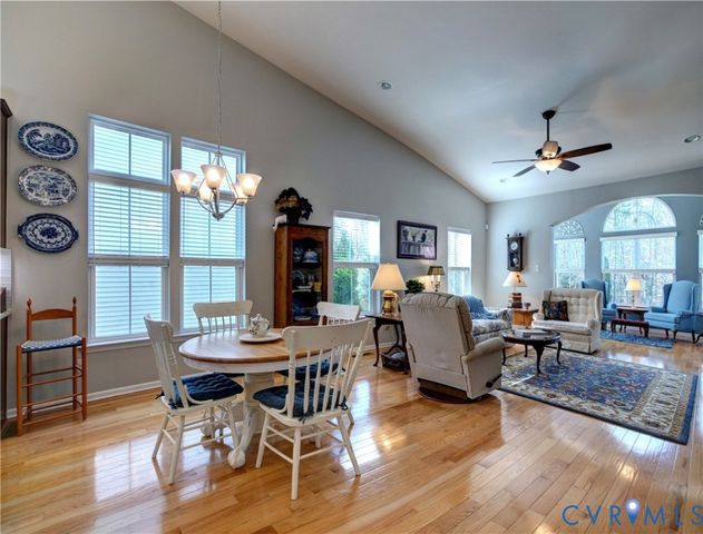 6606 Glen Falls Xing, Moseley, VA 23120