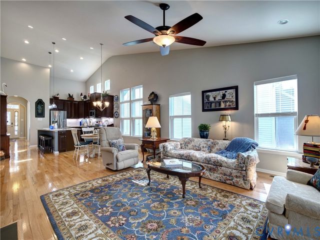 6606 Glen Falls Xing, Moseley, VA 23120