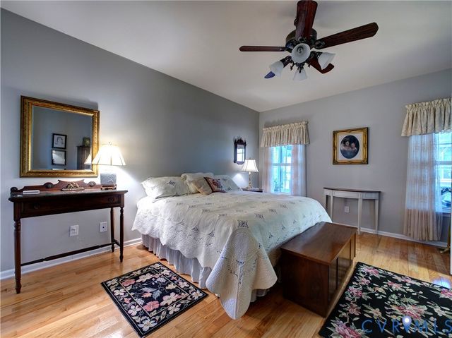 6606 Glen Falls Xing, Moseley, VA 23120