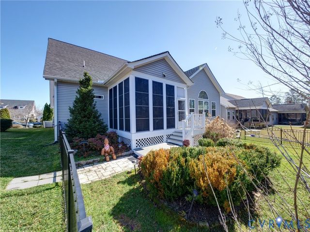 6606 Glen Falls Xing, Moseley, VA 23120