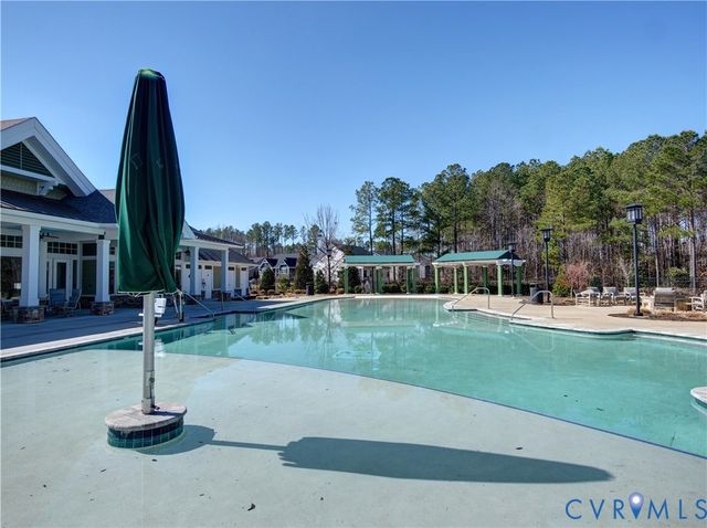 6606 Glen Falls Xing, Moseley, VA 23120