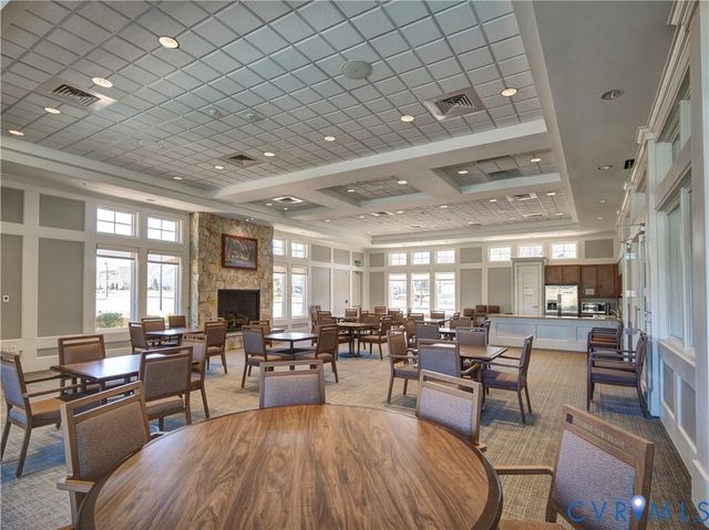 6606 Glen Falls Xing, Moseley, VA 23120