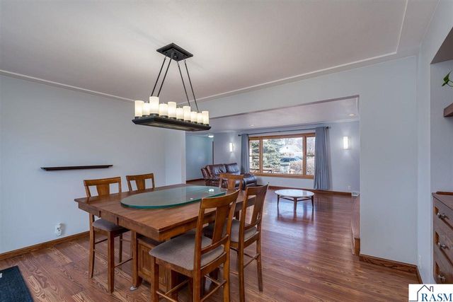 235 NE Drew Avenue, Madelia, MN 56062