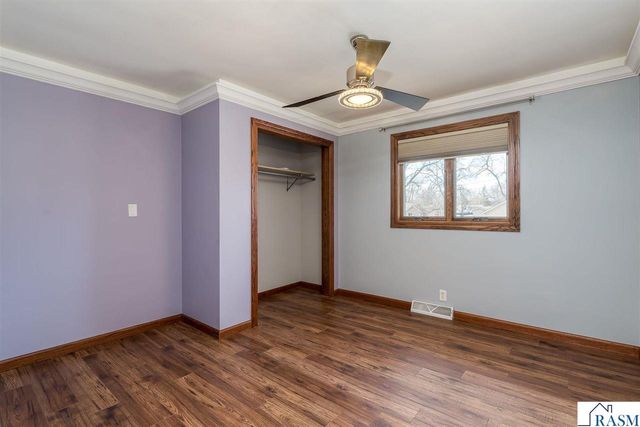 235 NE Drew Avenue, Madelia, MN 56062