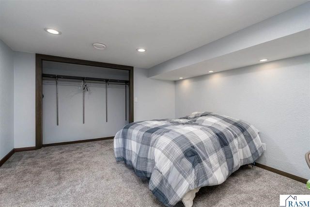 235 NE Drew Avenue, Madelia, MN 56062