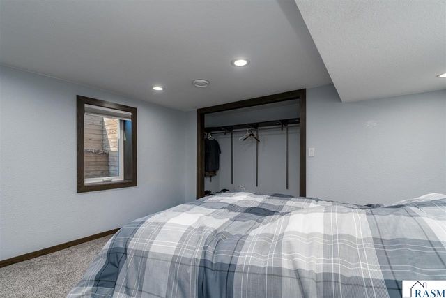 235 NE Drew Avenue, Madelia, MN 56062