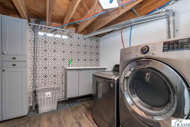 235 NE Drew Avenue, Madelia, MN 56062