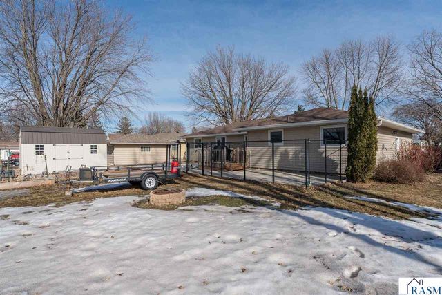 235 NE Drew Avenue, Madelia, MN 56062