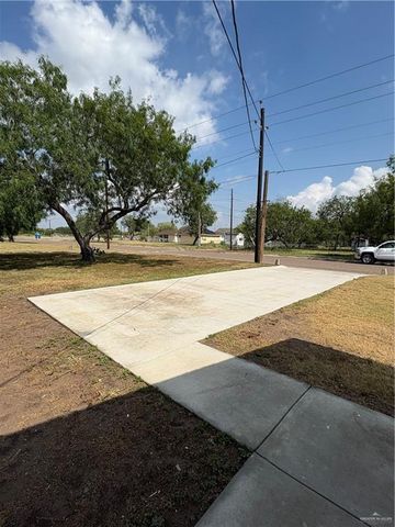 1007 S Colorado Avenue, Mercedes, TX 78570