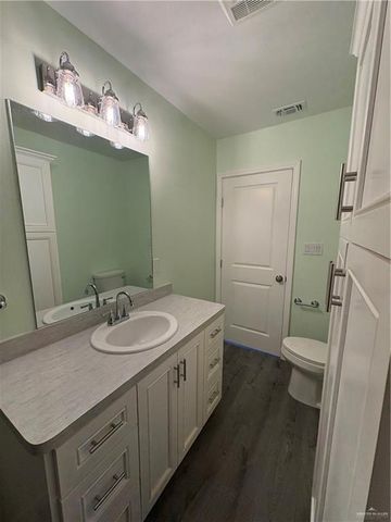 1007 S Colorado Avenue, Mercedes, TX 78570