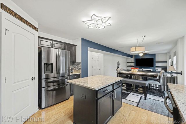 58612 Virginia Circle, New Haven Village, MI 48048