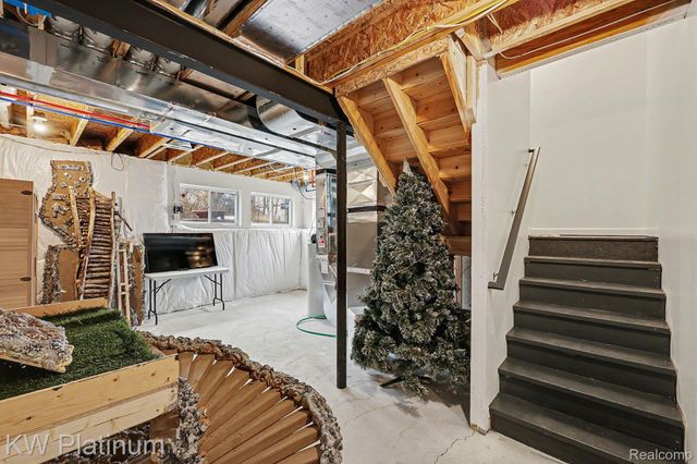 58612 Virginia Circle, New Haven Village, MI 48048