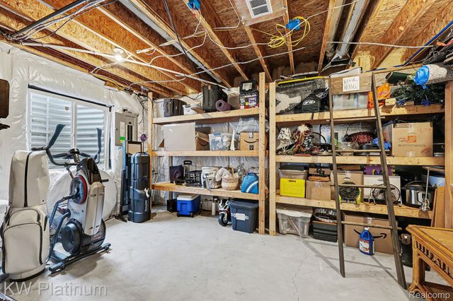 58612 Virginia Circle, New Haven Village, MI 48048