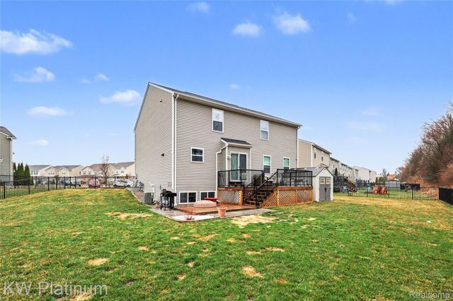 58612 Virginia Circle, New Haven Village, MI 48048