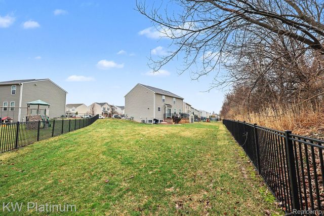 58612 Virginia Circle, New Haven Village, MI 48048