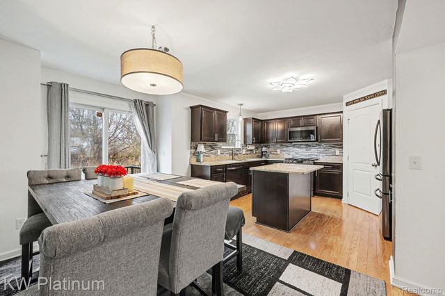 58612 Virginia Circle, New Haven Village, MI 48048