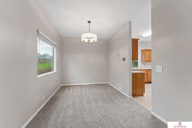 6516 N 148th Street, Omaha, NE 68116
