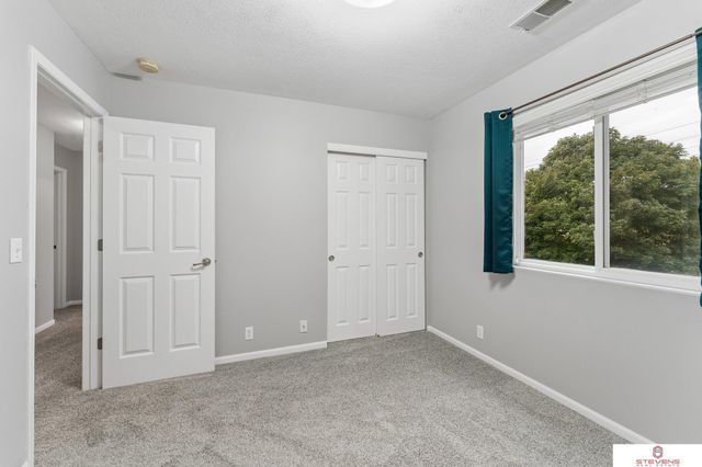 6516 N 148th Street, Omaha, NE 68116