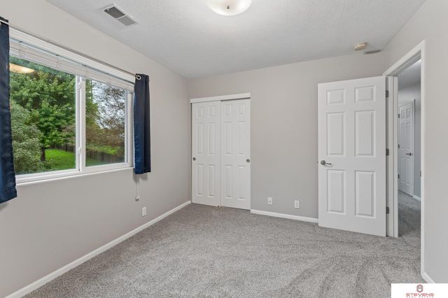 6516 N 148th Street, Omaha, NE 68116