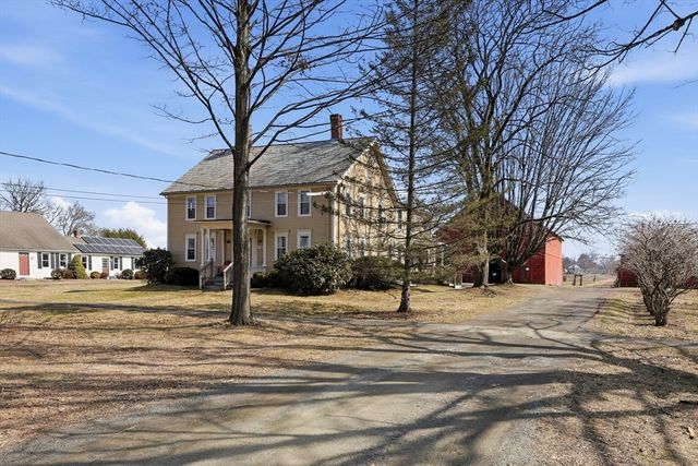 128 West St, Hadley, MA 01035