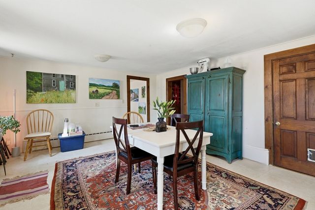 128 West St, Hadley, MA 01035