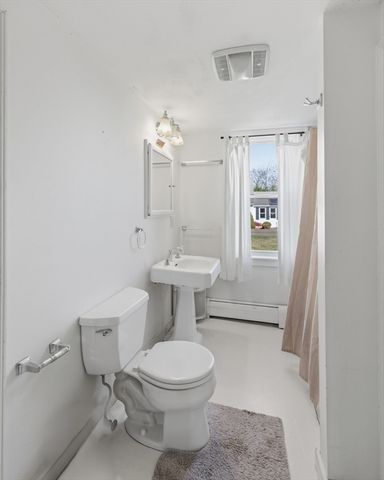 128 West St, Hadley, MA 01035