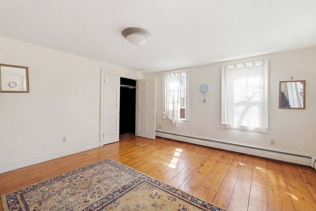 128 West St, Hadley, MA 01035