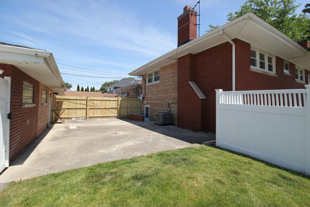 10158 S Talman Avenue, Chicago, IL 60655