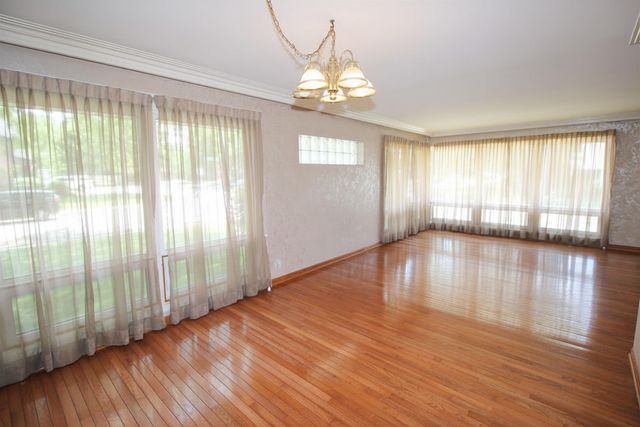 10158 S Talman Avenue, Chicago, IL 60655