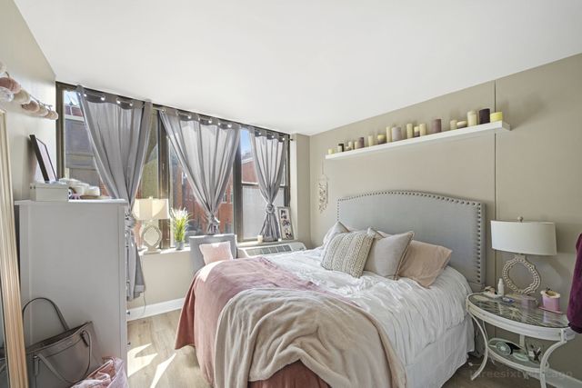 345 E Eastgate Place 306, Chicago, IL 60616