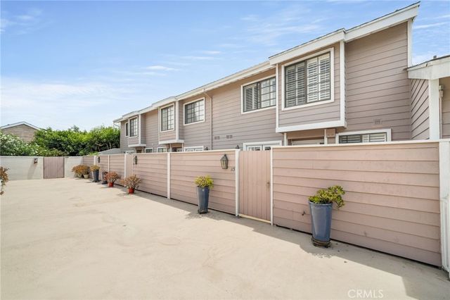 2700 Arlington Avenue 115, Torrance, CA 90501