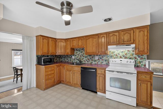 1202 PINEFIELD RD, Newark, DE 19713