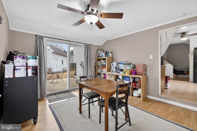 1202 PINEFIELD RD, Newark, DE 19713