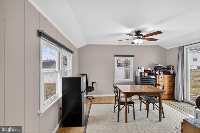 1202 PINEFIELD RD, Newark, DE 19713