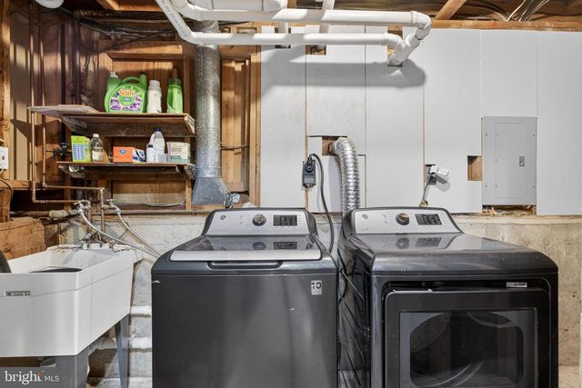 1202 PINEFIELD RD, Newark, DE 19713