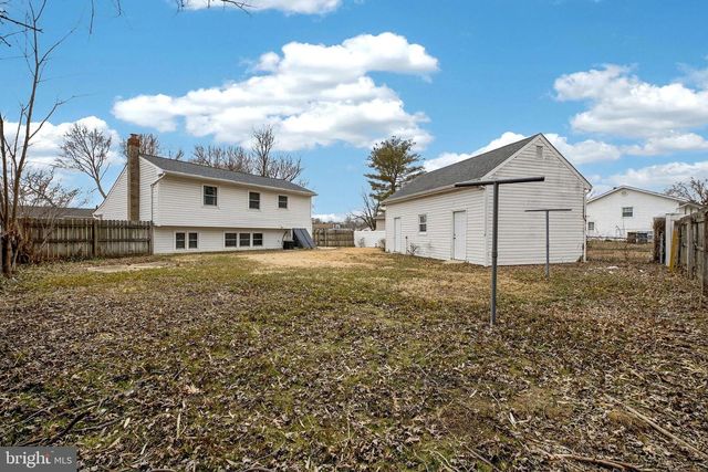 1202 PINEFIELD RD, Newark, DE 19713