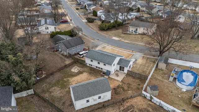 1202 PINEFIELD RD, Newark, DE 19713