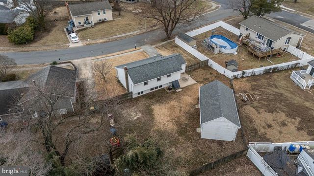 1202 PINEFIELD RD, Newark, DE 19713