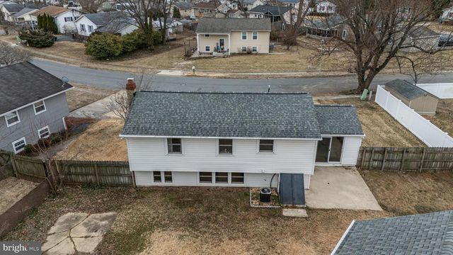 1202 PINEFIELD RD, Newark, DE 19713