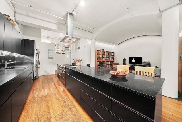 727 S Dearborn Street 311, Chicago, IL 60605