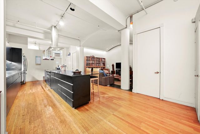 727 S Dearborn Street 311, Chicago, IL 60605