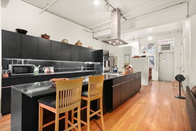 727 S Dearborn Street 311, Chicago, IL 60605