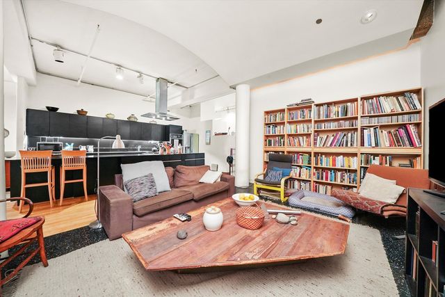 727 S Dearborn Street 311, Chicago, IL 60605