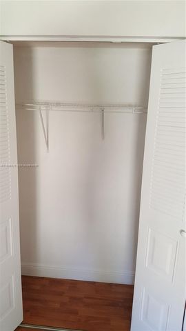 4668 NW 97th Ct 100, Doral, FL 33178